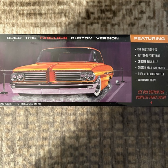 AMT 62 Pontiac Catalina 421SD model kit - Picture 2 of 4